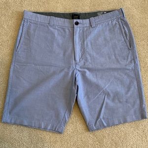 Men’s JCrew 10.5 inch stretch chino short